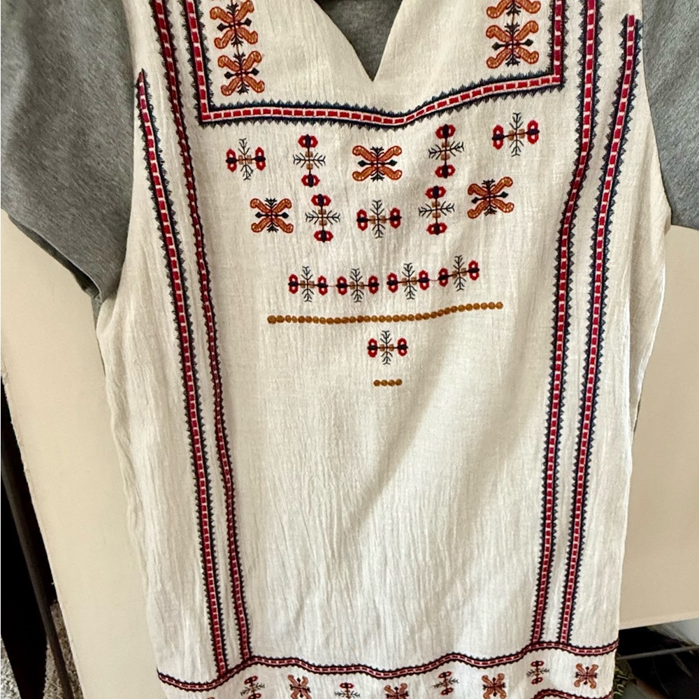 Embroidered Tunic Top